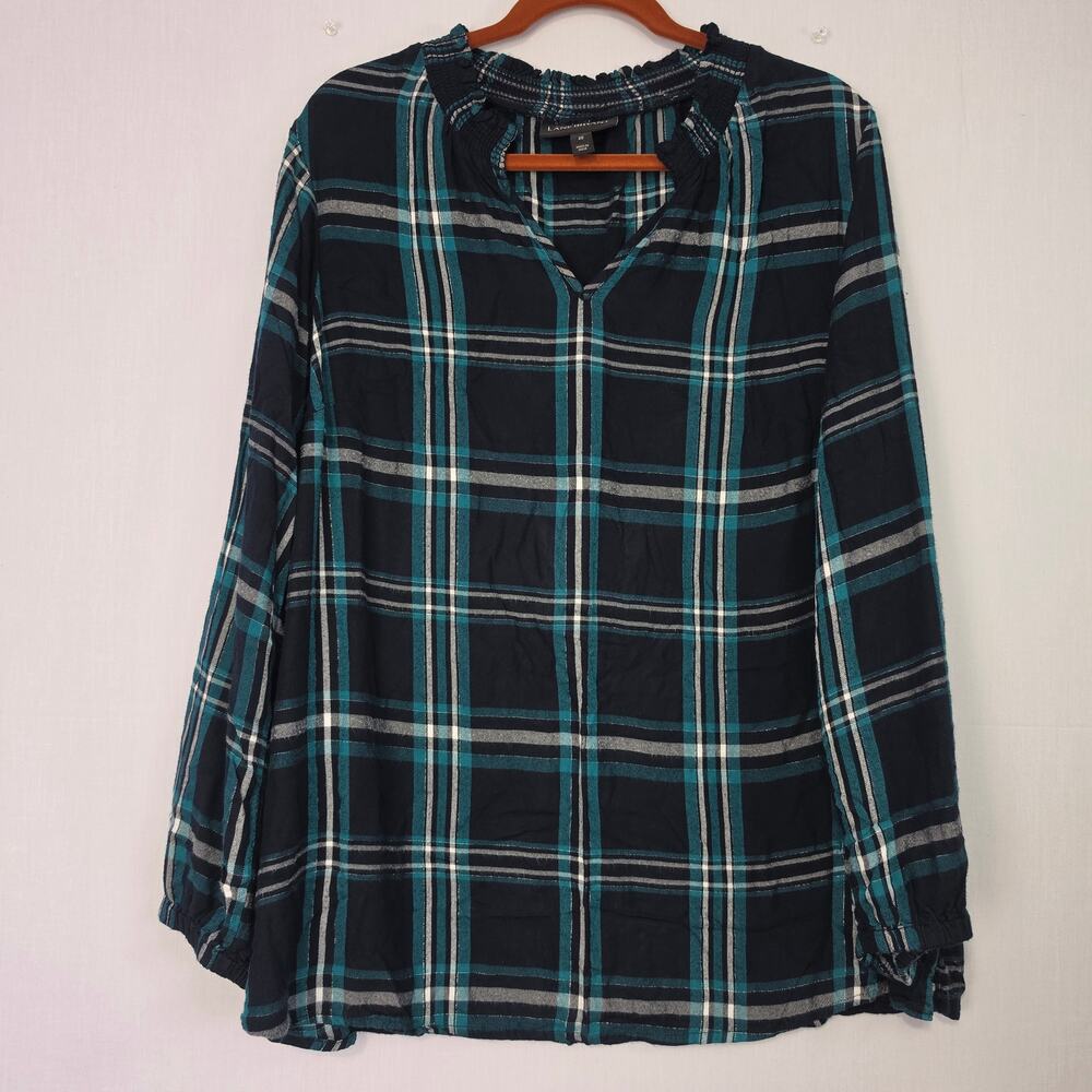 Lane Bryant Plaid Split Neck Long Sleeve Top size 20 Black Green Shimmer Casual